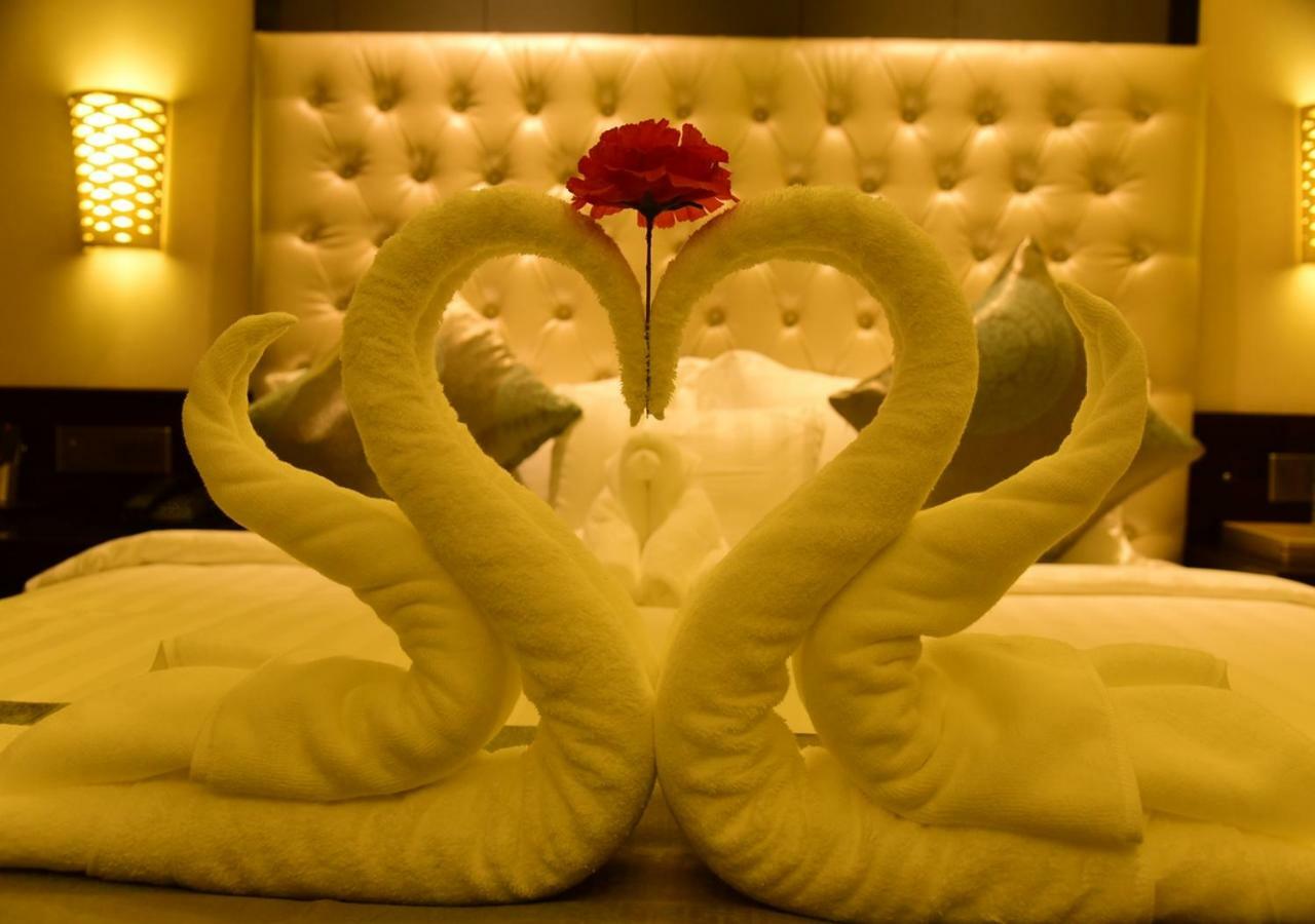 Om Clarks Inn Raebareli Luaran gambar