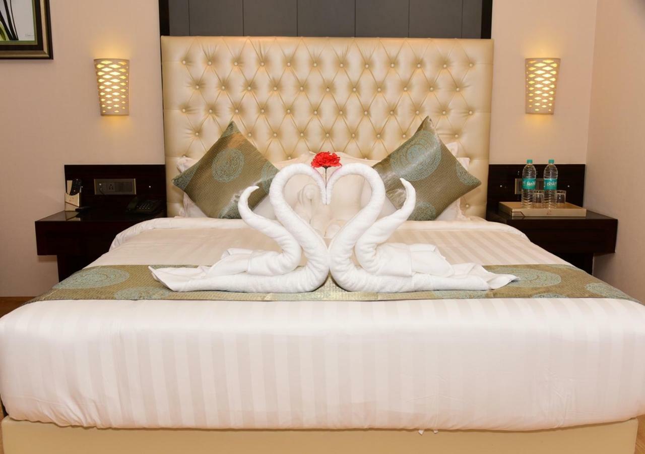 Om Clarks Inn Raebareli Luaran gambar