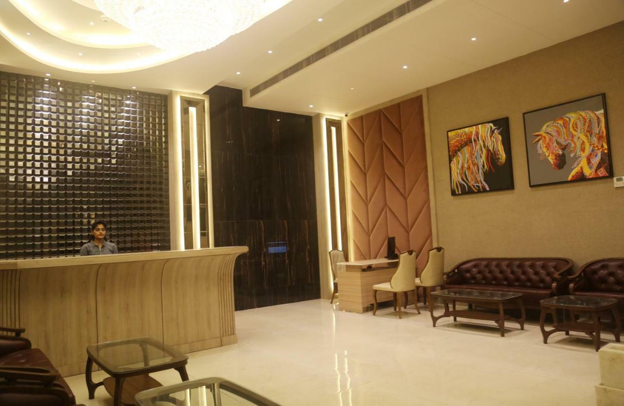 Om Clarks Inn Raebareli Luaran gambar